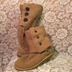 Classic Cardy UGG boots